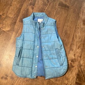 Women’s puffy vest